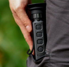 FW-XF2 Thermal Imaging Monocular with 1000m Detection Distance, >5h Battery Life, and IP65 Protection Level